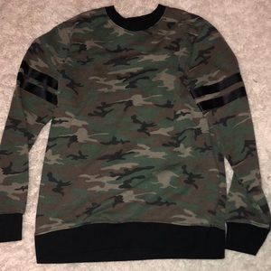 Camo sweatshirt